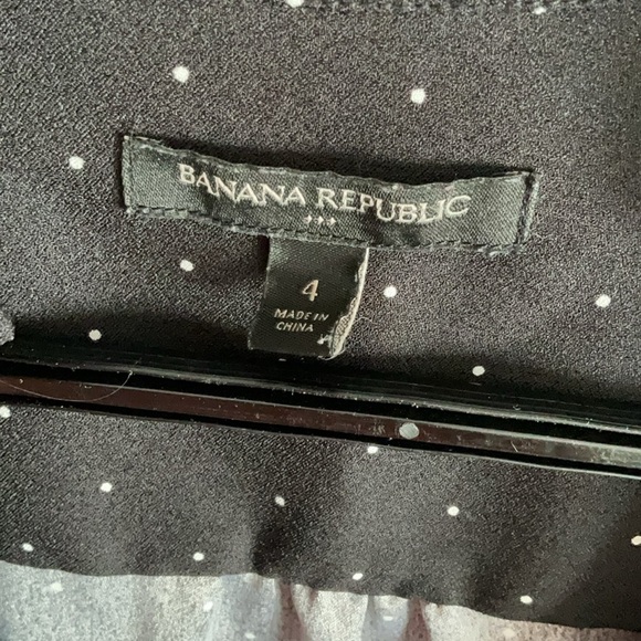 Banana Republic romper jumpsuit polka dot, waist belt, side zip, wider leg - Picture 7 of 9